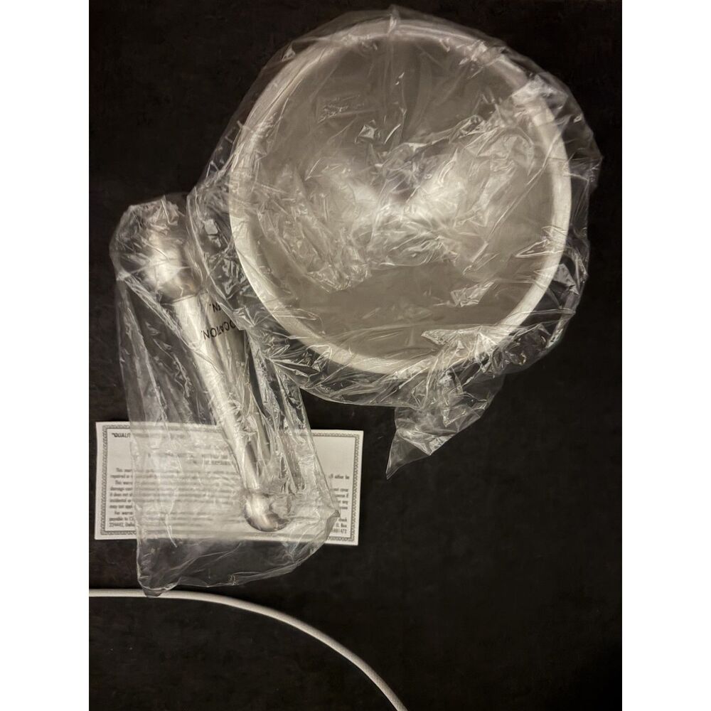 Stainlesss steel mortar and pestle  NEW